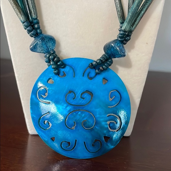 Stunning Blue and Teal Beaded Necklace - Picture 2 of 4